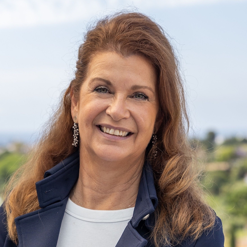 Jacqueline den Uil — Realista